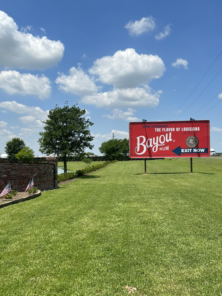 Straßenschild von Bayou Rum