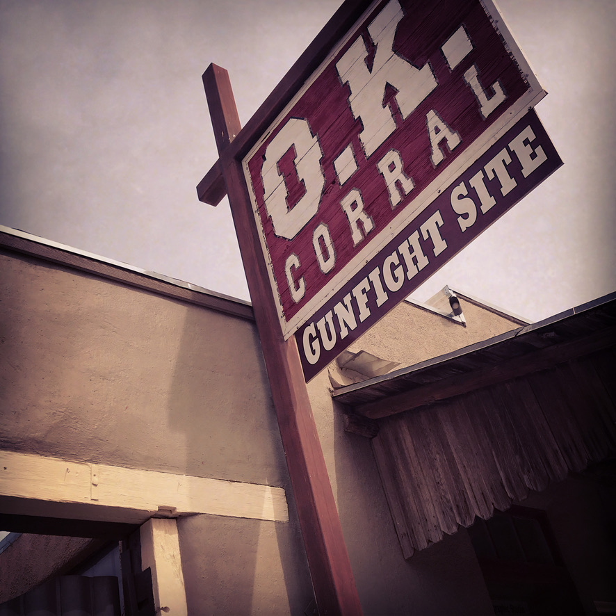Schild am O.K. Corral in Tombstone