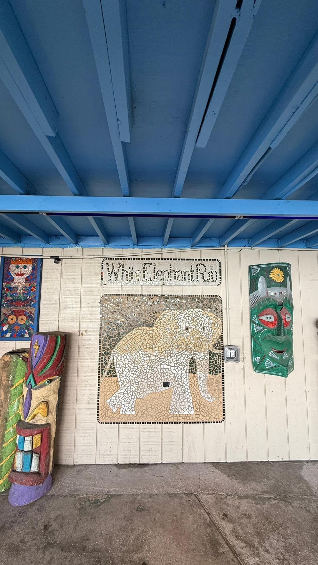 Old Florida & White Elephant Pub