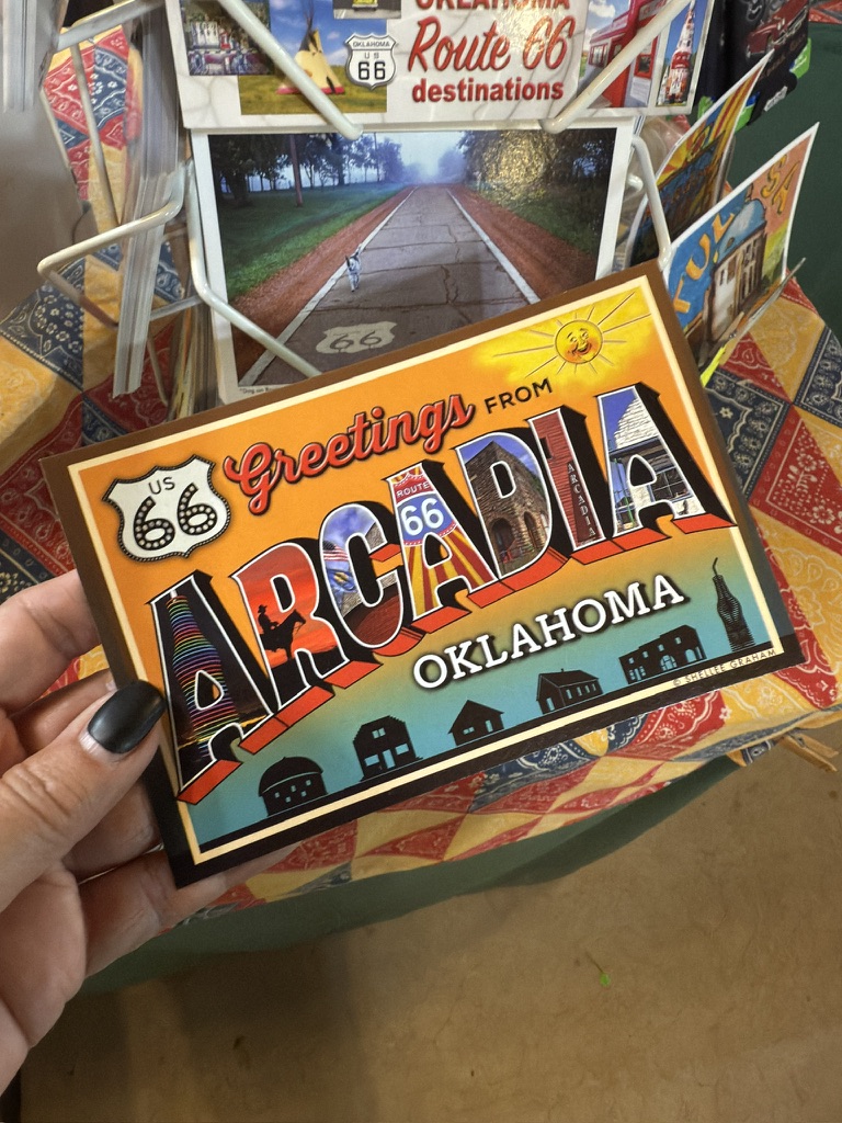 Arcadia, Oklahoma – Postkarte mit Round Barn