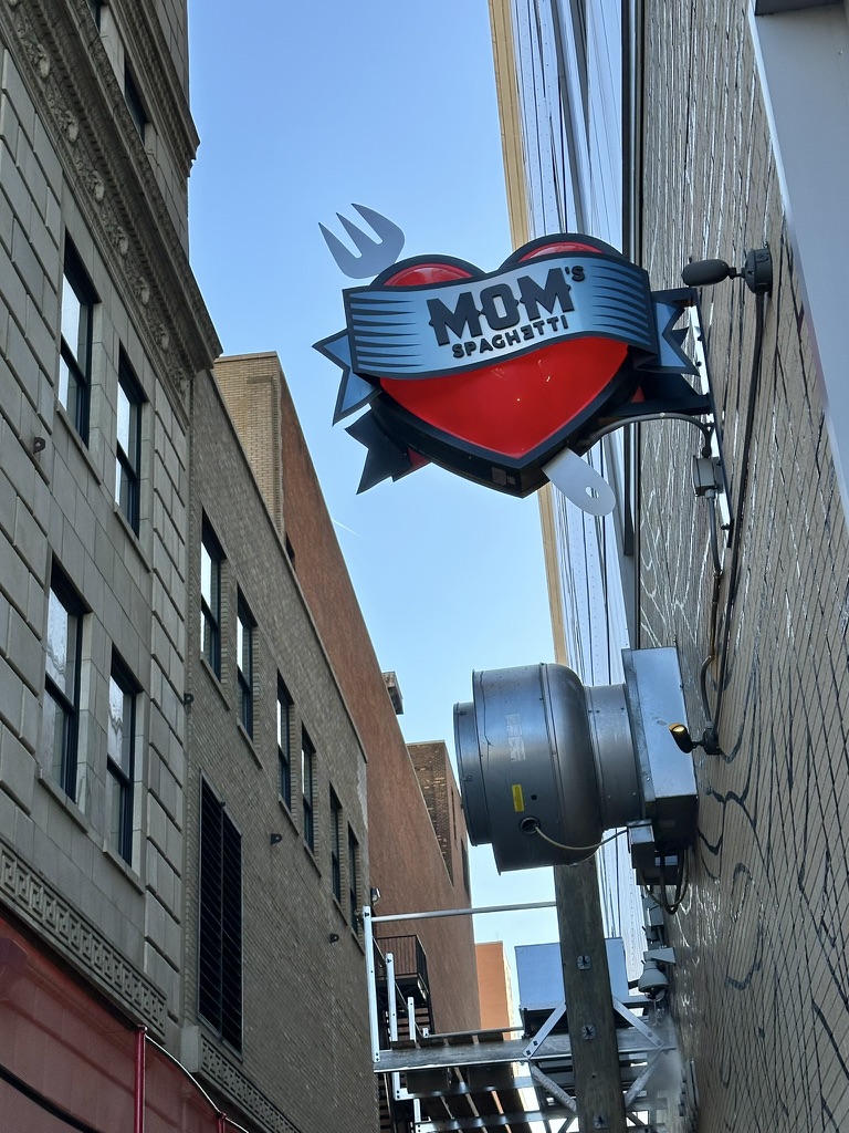 Mom's Spaghetti Leuchtschild