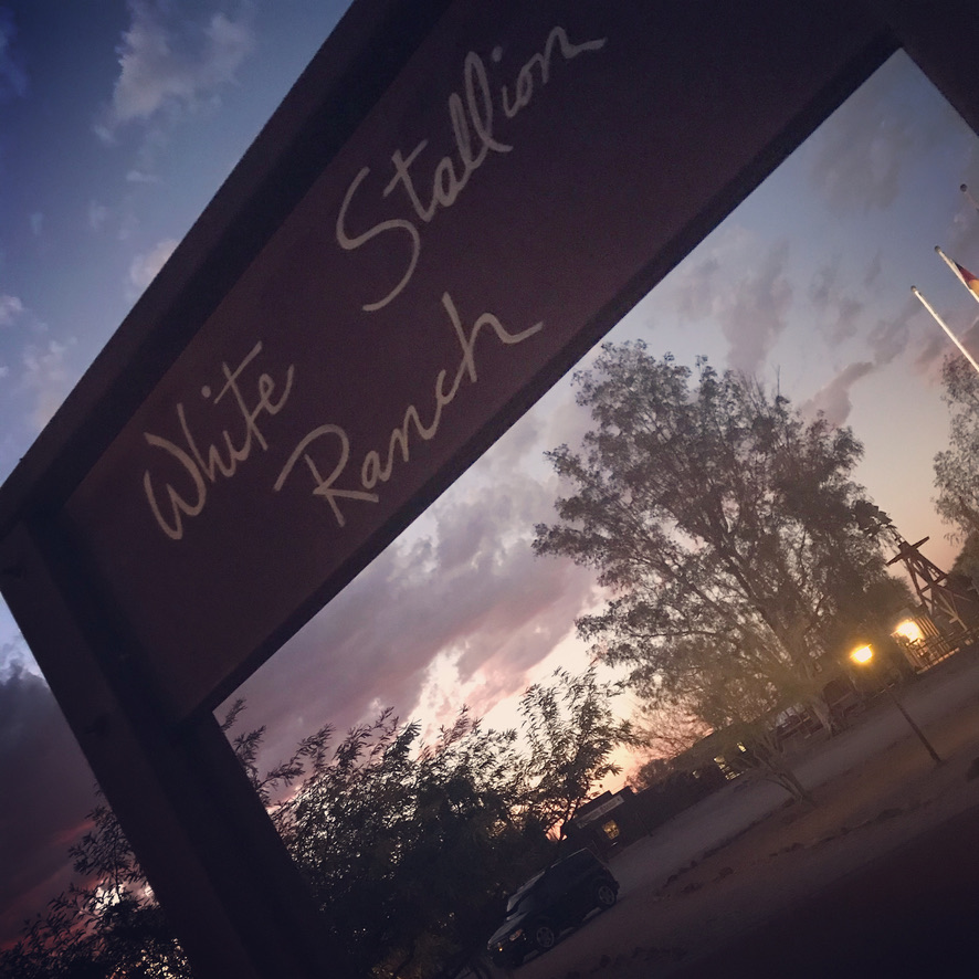 Schild der White Stallion Ranch