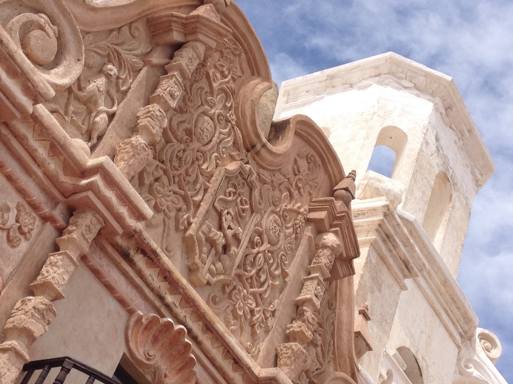 Relief am Portal von San Xavier del Bac