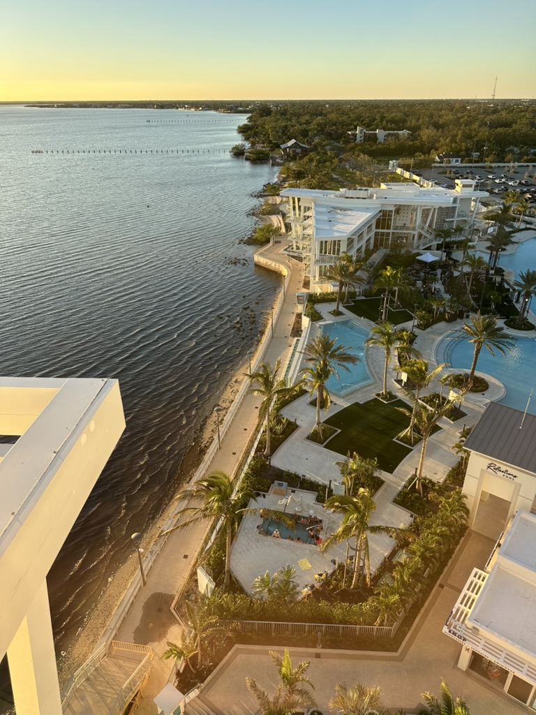 Blick von oben über das Resort und den Charlotte Harbor